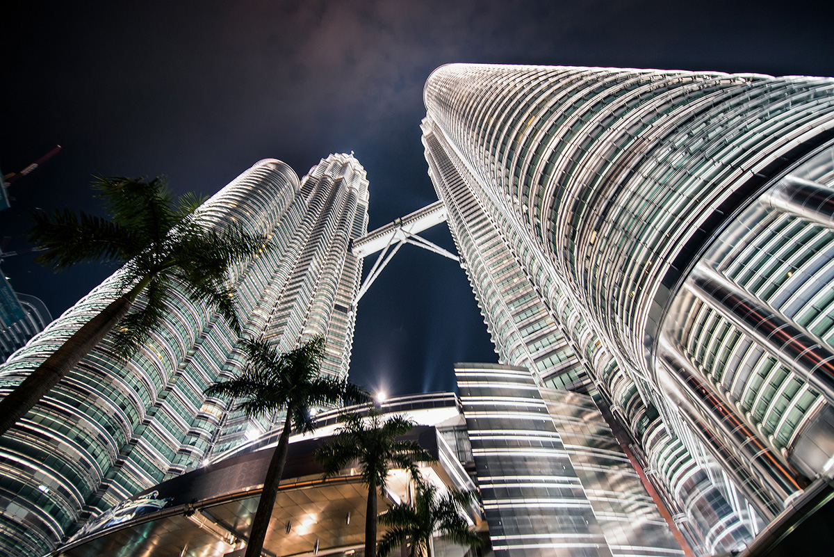 Visit Petronas Towers, close to your Hotel in Kuala Lumpur.