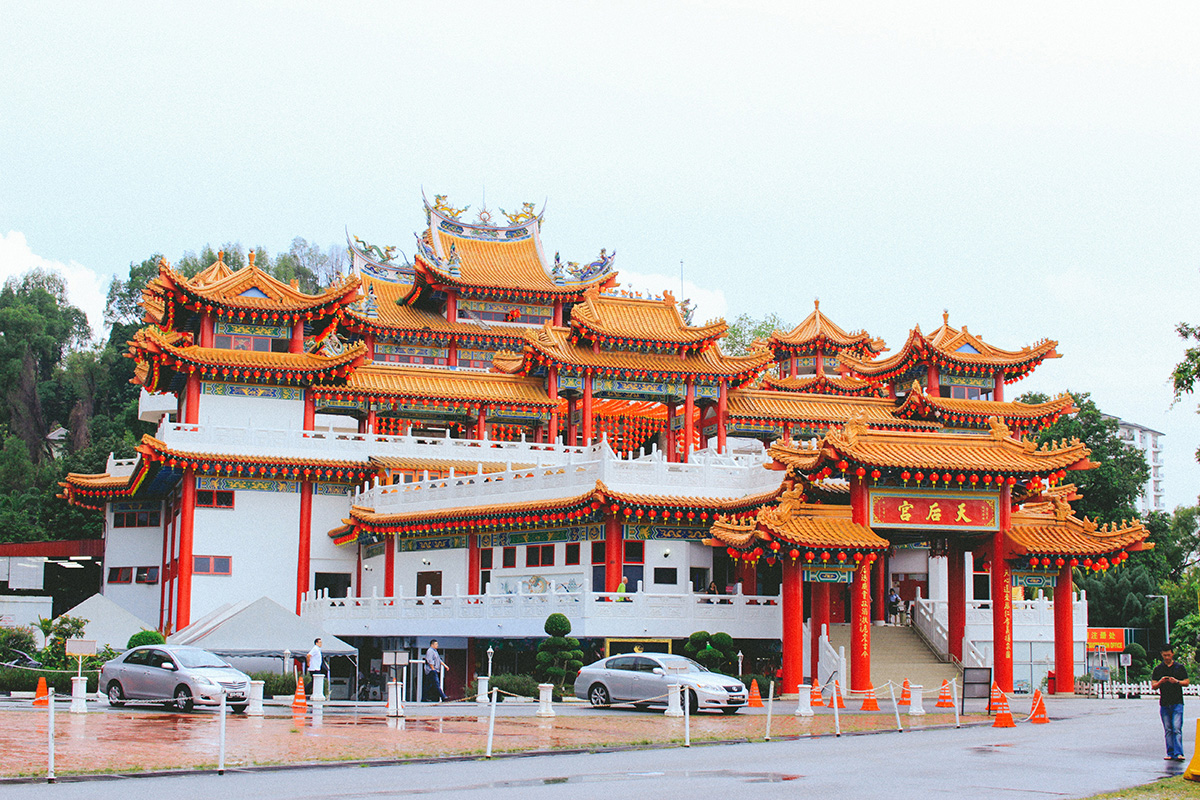 The Thean Hou Chinese Temple is a stunning addition to your list of places to visit from your apartment in Kuala Lumpur.