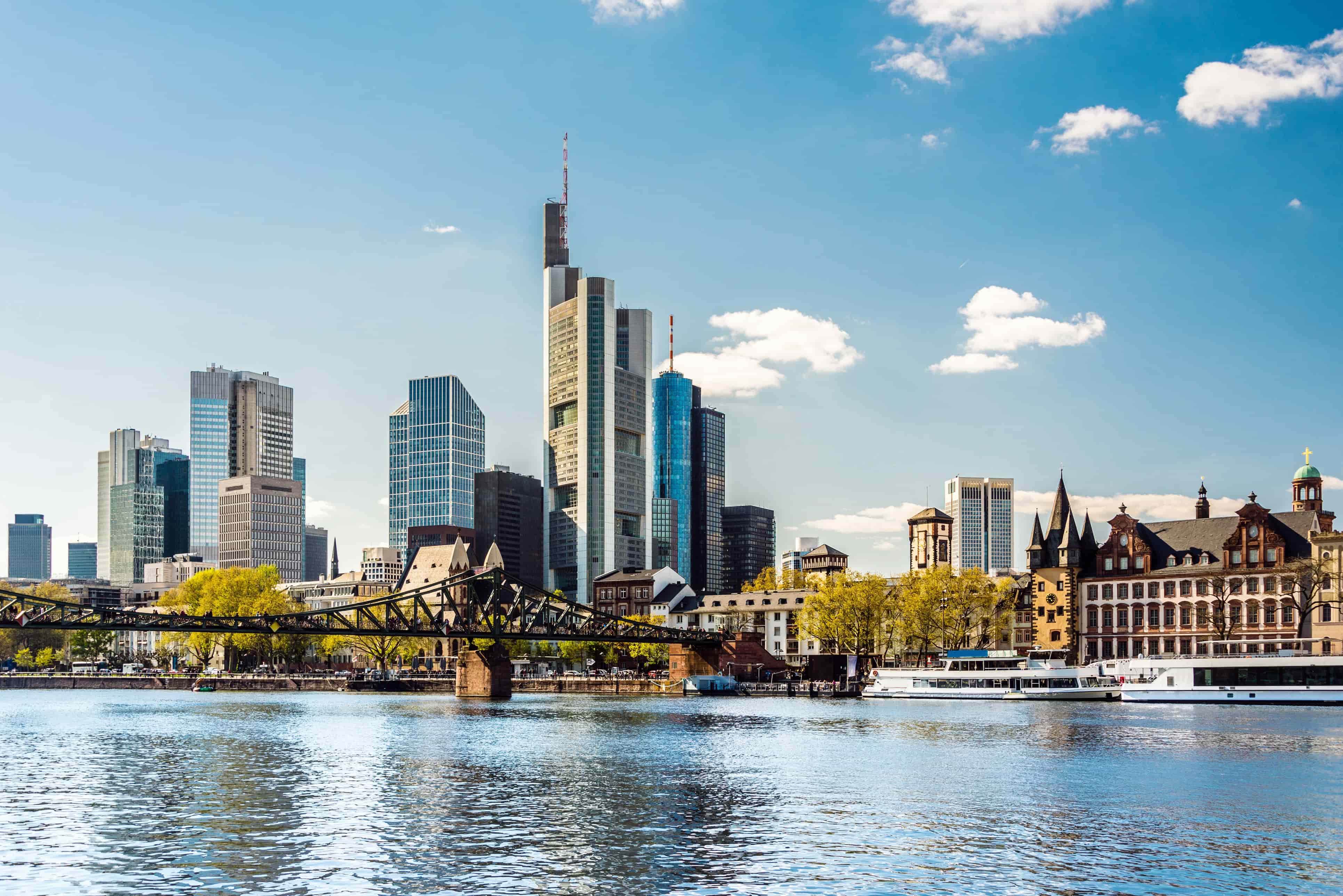 Travel guide for visiting Frankfurt