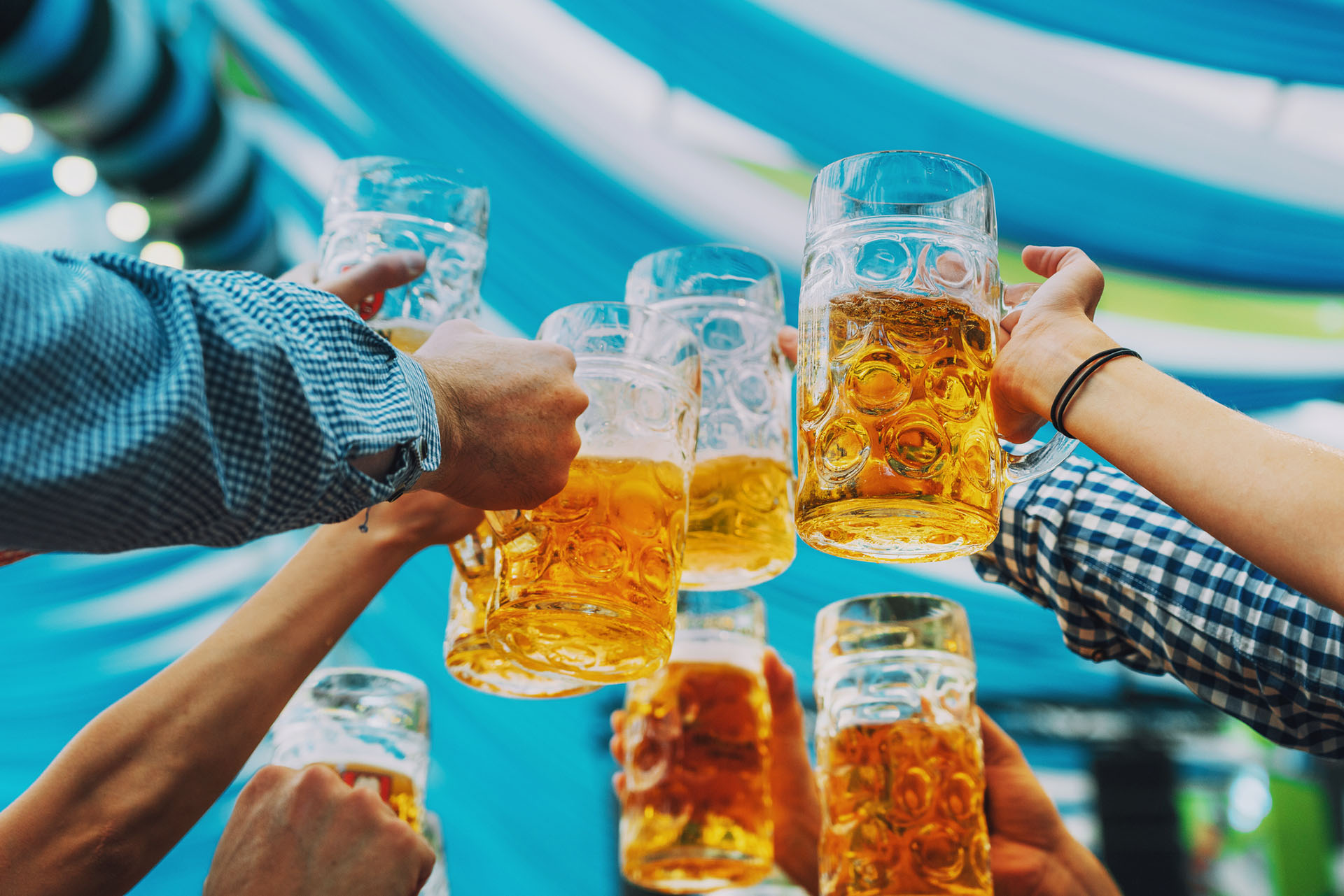 A Guide to Oktoberfest in Frankfurt, one of the best German Beer Festivals