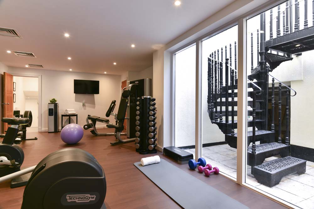 Fraser Suites Kensington, hotel apartment with gym in London