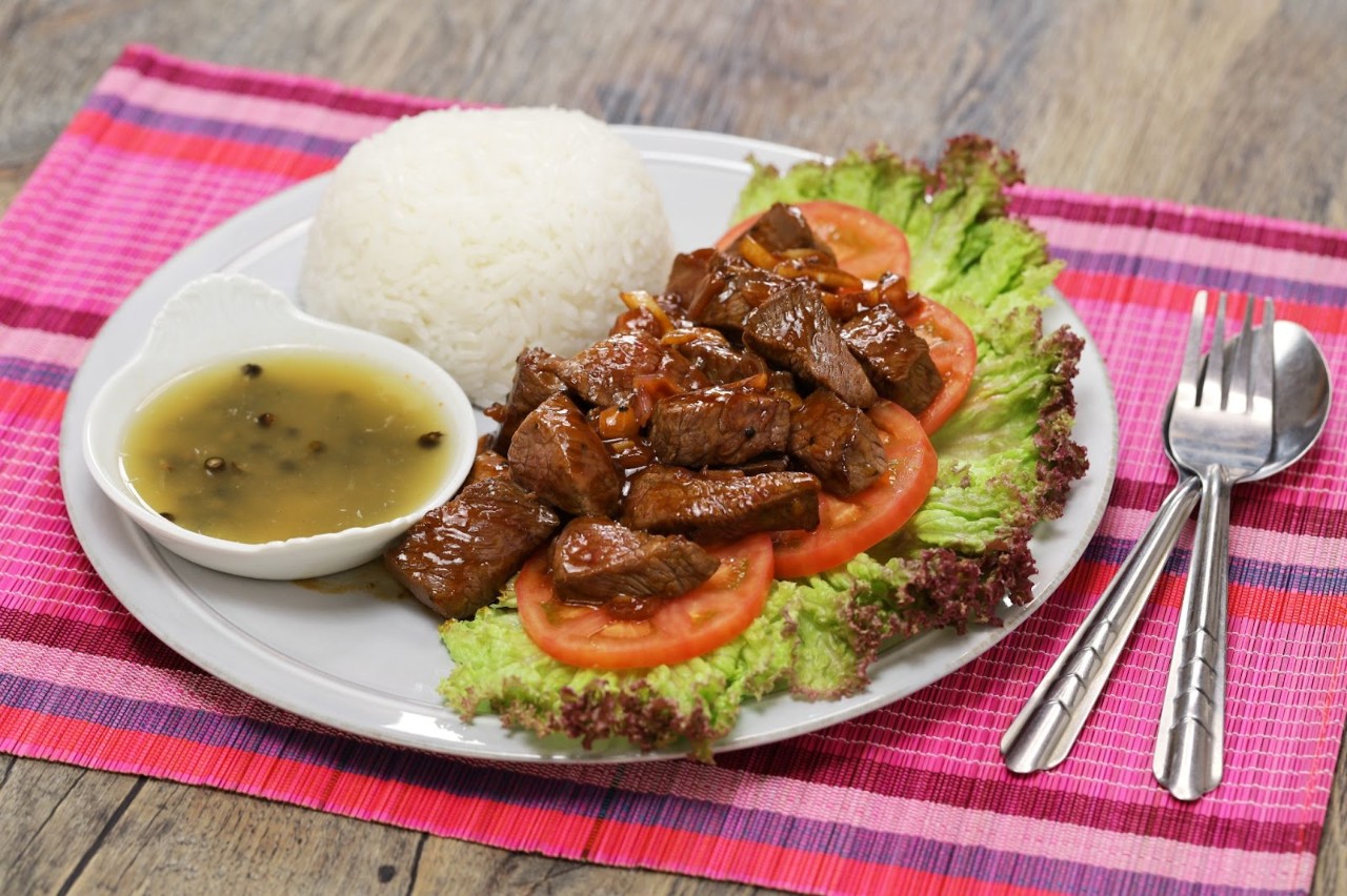  Image of a plate of Bai Sach Chrouk in Phnom Penh.